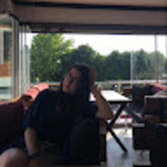 Meet your Posher, Lidya - Picture 1 of 1